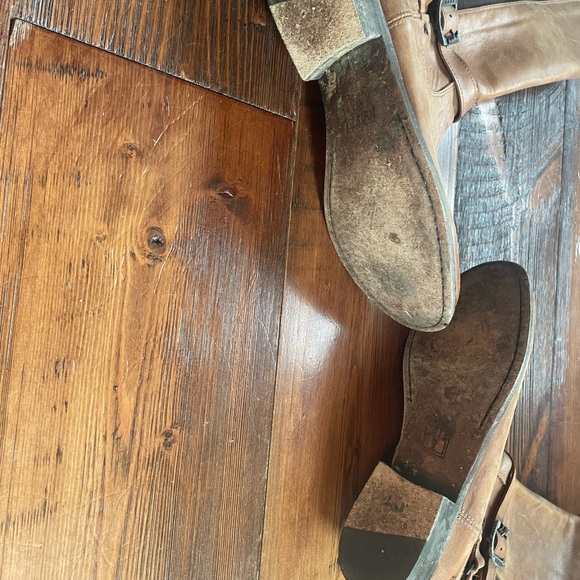 Tall Frye boots with elastic insets - Picture 6 of 6